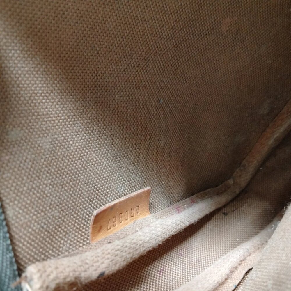 Louis Vuitton Pochette Accessoires Monogram Chain Bag/Authentic LV Shoulder Bag - Picture 10 of 10